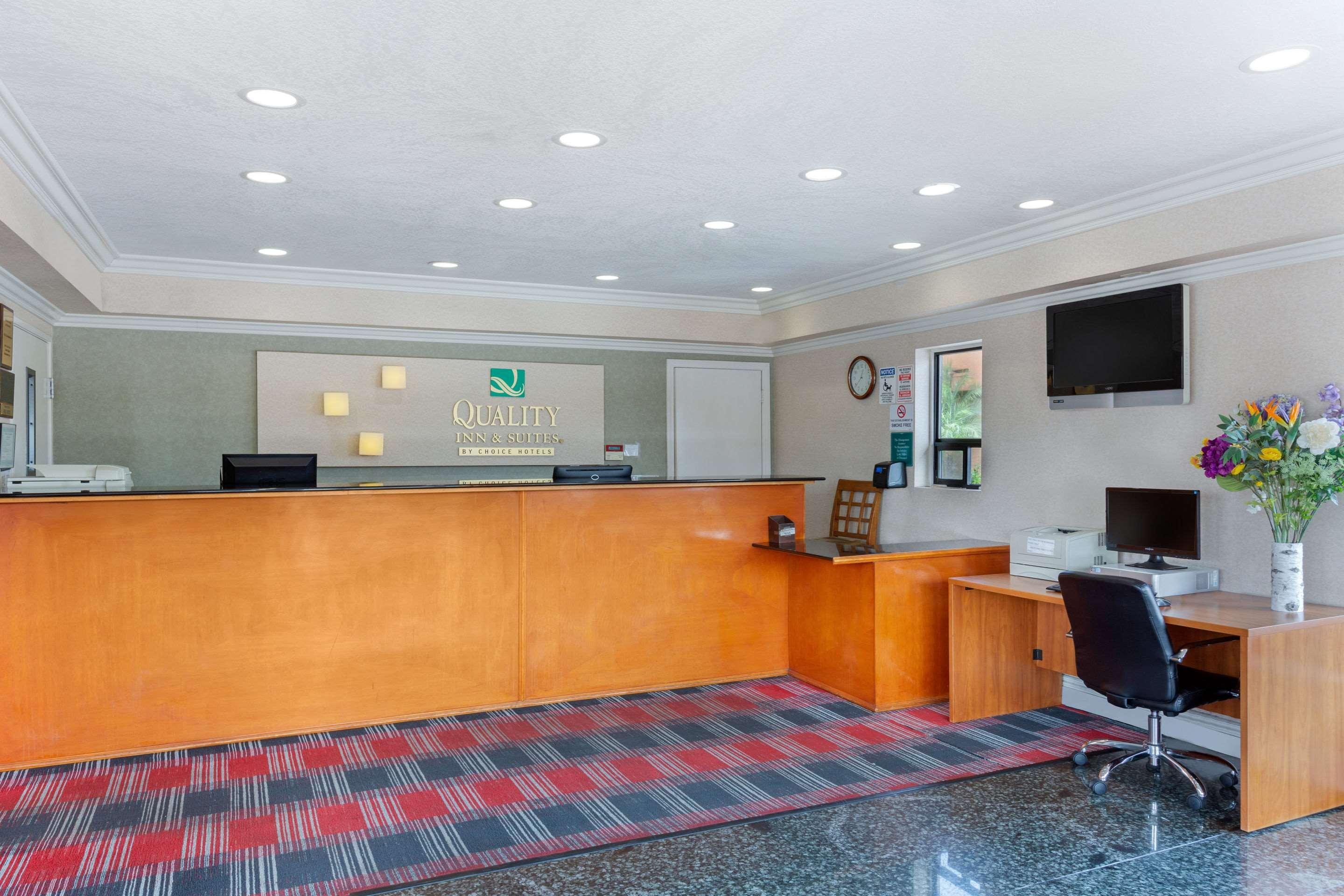 Quality Inn & Suites Oceanside Near Camp Pendleton Exterior foto
